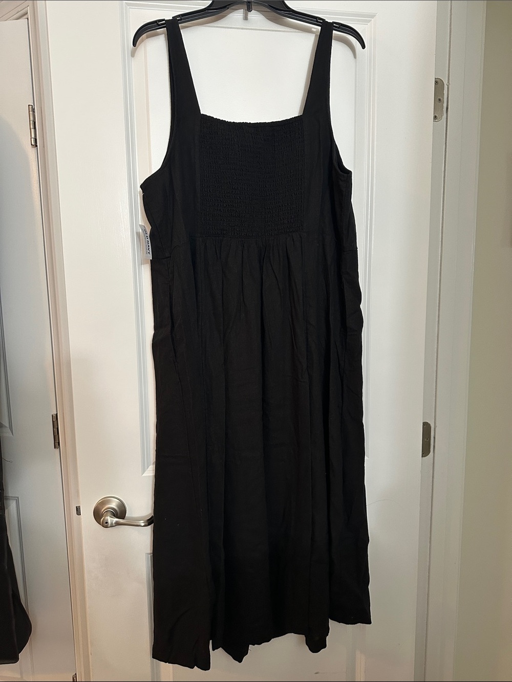 Old Navy Black Sleeveless Maxi Dress - Picture 2 of 5